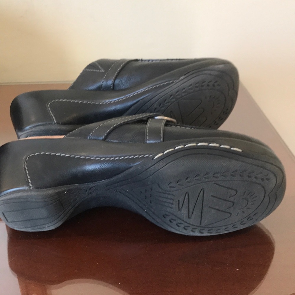 Clogs - Picture 5 of 5